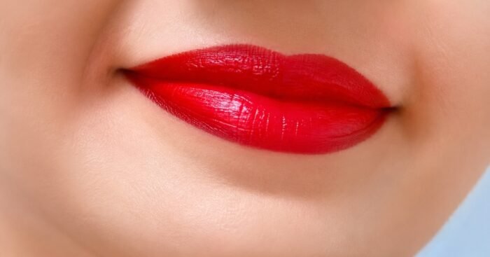 Non transfer water proof lipistic ( Hot red) - Image 3